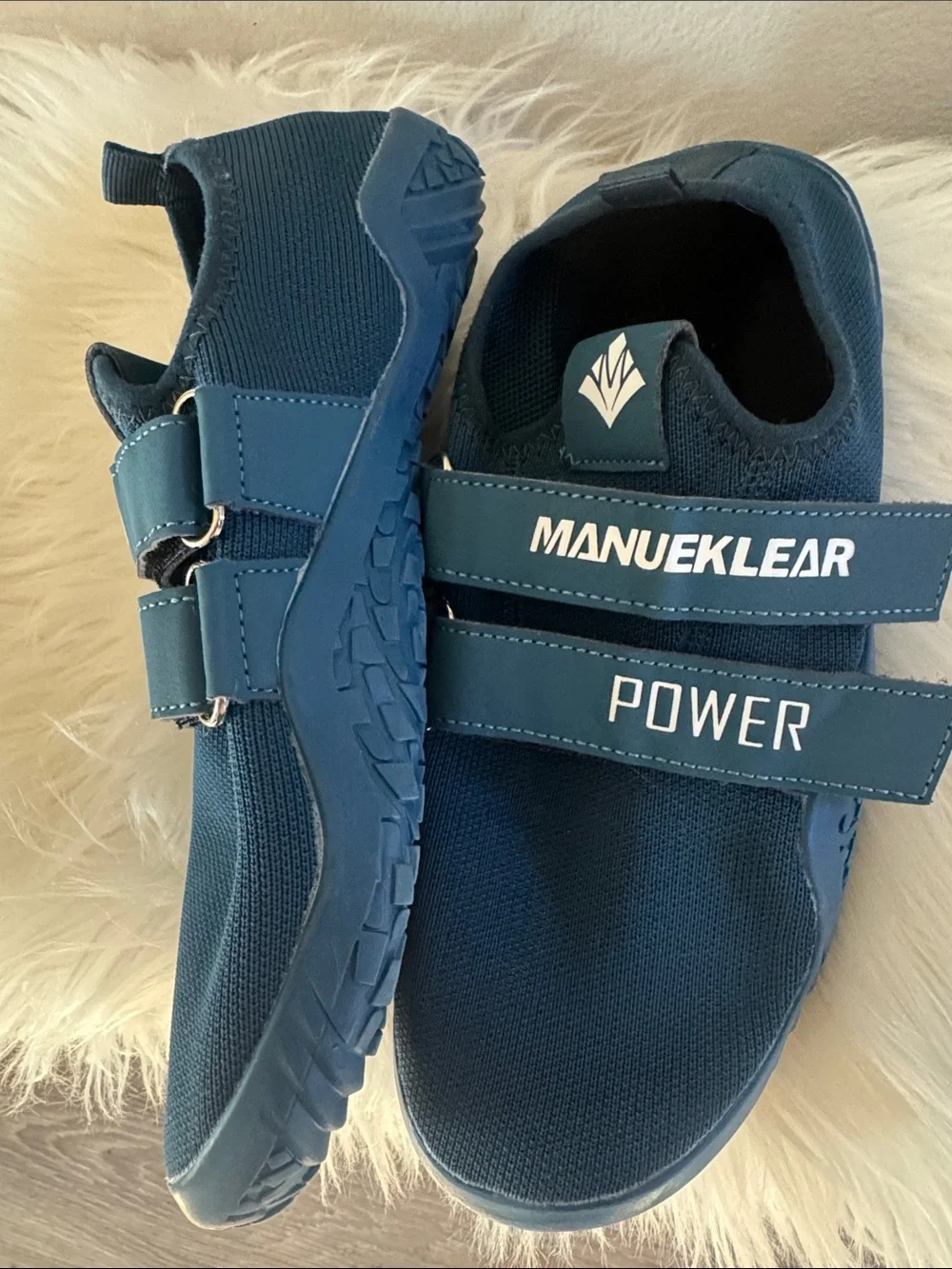 Manueklear Power Navy Strap Sneakers